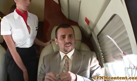 Tätowierte MILF zeigt ihren schönen kurvigen Arsch für Glückspilz und wird sexfilme zum anschauen dann gefickt
